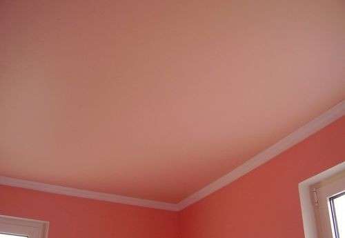 Чем лучше красить потолок: выбираем краску с фото