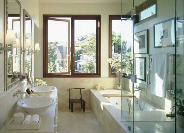 Дизайн ванной с окном  впустите свет в свой интерьер - фото