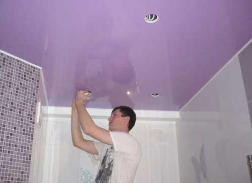 Монтаж потолка в ванной комнате своими руками с фото