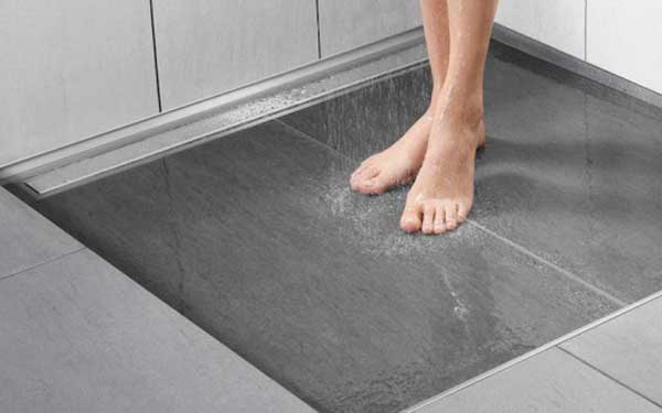Гидроизоляция пола в ванной под плитку — правила монтажа - фото