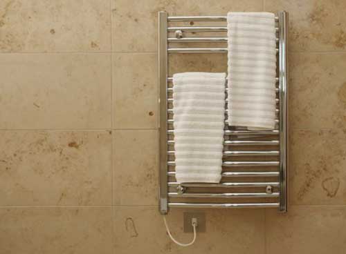 Электрические полотенцесушители для ванной — критерии выбора с фото